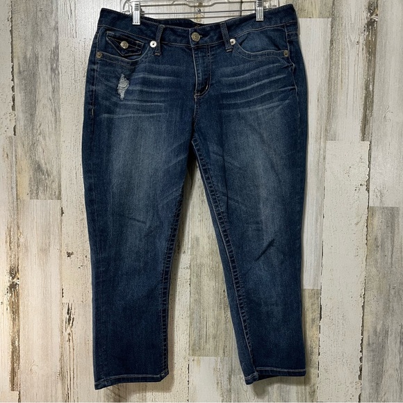 Seven7 Pants - Seven7 Blue Capri Pants with Faded Indigo Wash